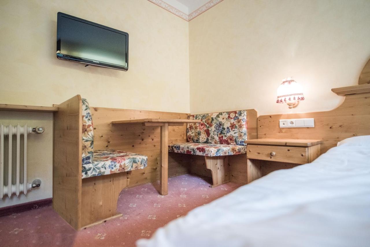 Hotel Edelweiss Braies Kültér fotó
